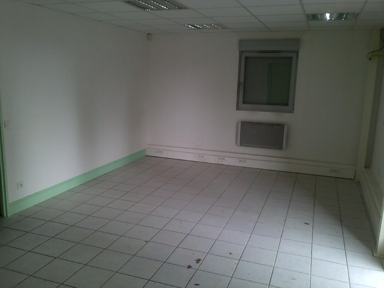 Local d'activité Vert-Saint-Denis 777m² Location local d'activité Vert-Saint-Denis Seine-et-Marne OLACT2428514 4